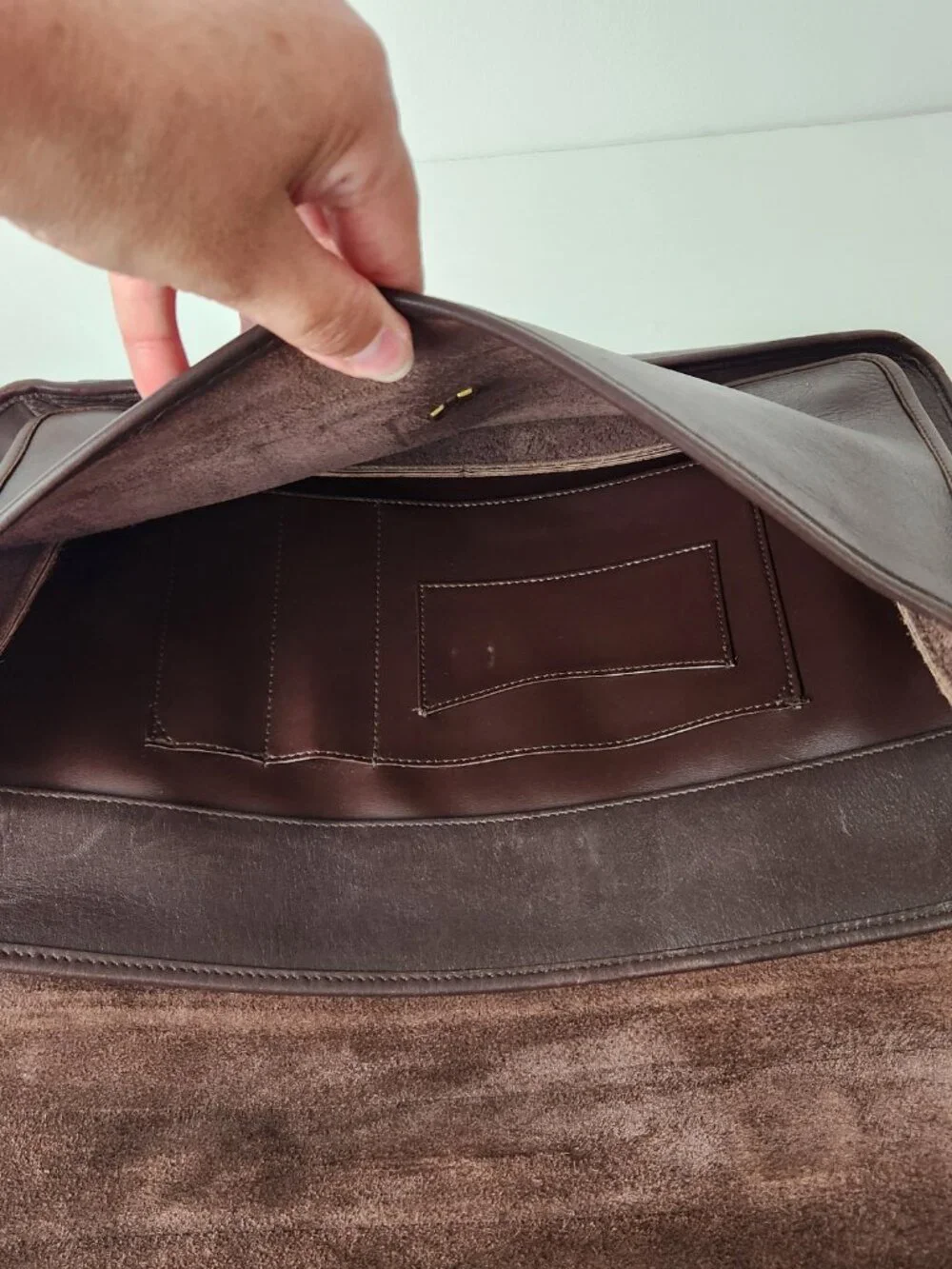 Hunt Club Messenger Bag Vintage Brown Leather Brass Turn Lock Removable Strap